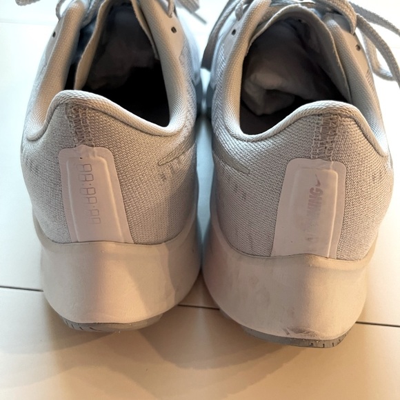 NIKE Womens Air Zoom Pegasus 37 "Platinum" Running Shoe - Picture 9 of 16